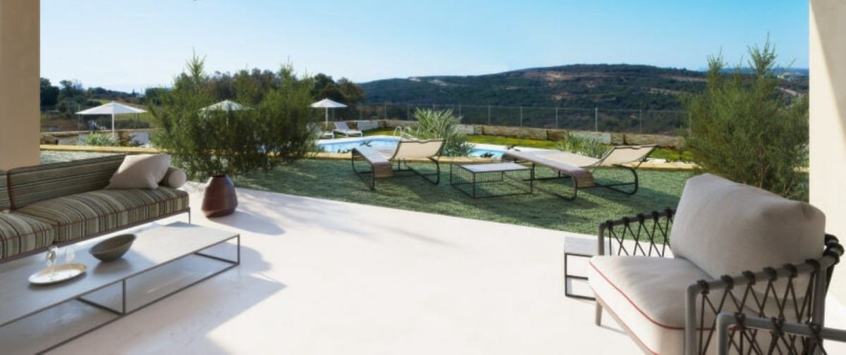 2 bedroom Apartment for sale in Estepona with pool garage - € 310,000 (Ref: 9426063)