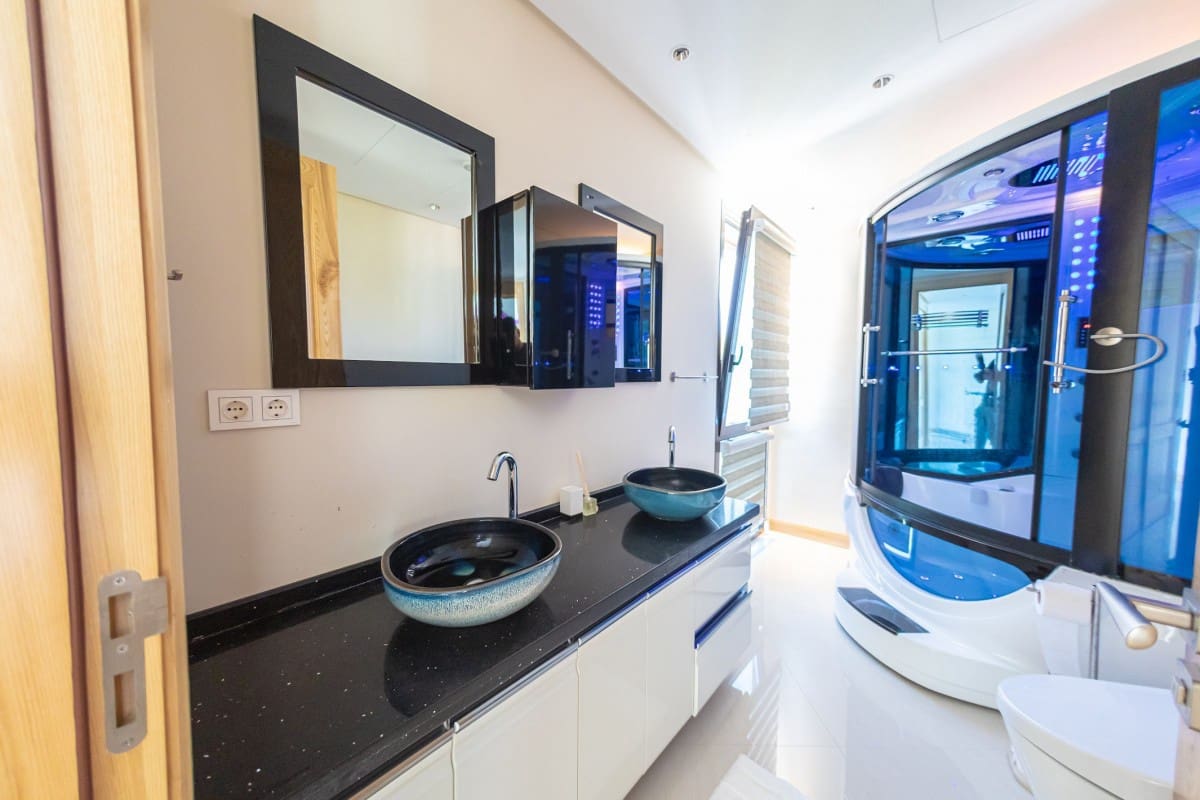 5 soverom Villa til salgs i Benahavis med svømmebasseng garasje - € 2 495 000 (Ref: 9426069)