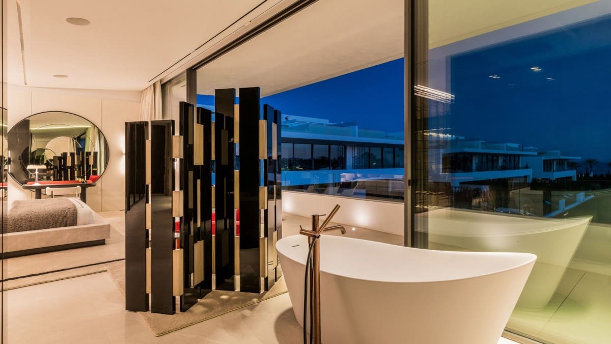 4 quarto Moradia para venda em Marbella com piscina - 8 350 000 € (Ref: 9426070)