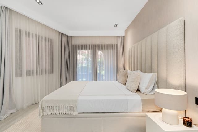 3 bedroom Apartment for sale in Guadalmansa, Estepona with pool garage - € 1,525,000 (Ref: 9432972)