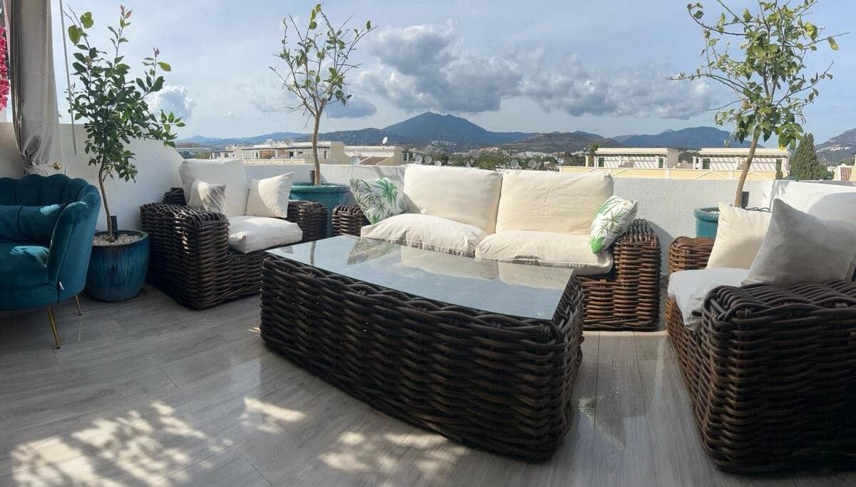 3 bedroom Apartment for sale in Nueva Andalucia with pool - € 925,000 (Ref: 9432973)