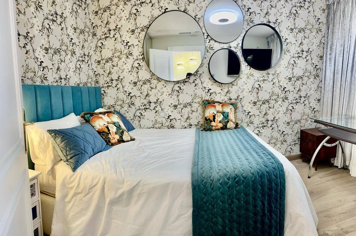 3 bedroom Apartment for sale in Nueva Andalucia with pool - € 925,000 (Ref: 9432973)