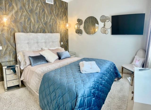 3 Zimmer Apartment zu verkaufen in Nueva Andalucia, Marbella mit Pool - 925.000 € (Ref: 9432973)