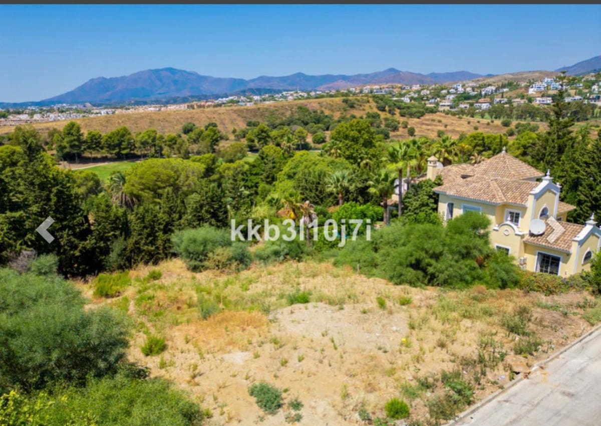 Teren niezagospodarowany na sprzedaż w El Paraiso - 895 000 € (Ref: 9436928)