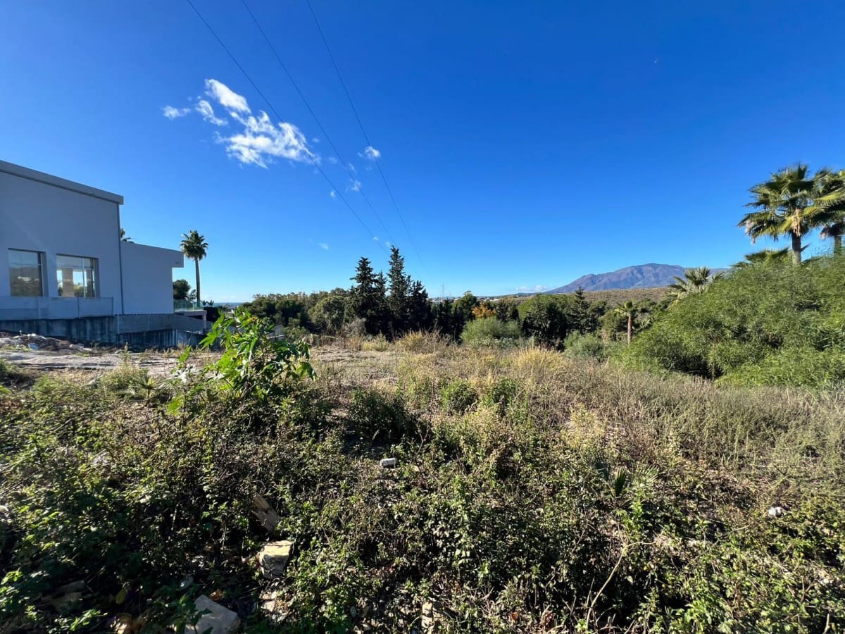 Teren niezagospodarowany na sprzedaż w El Paraiso - 895 000 € (Ref: 9436928)