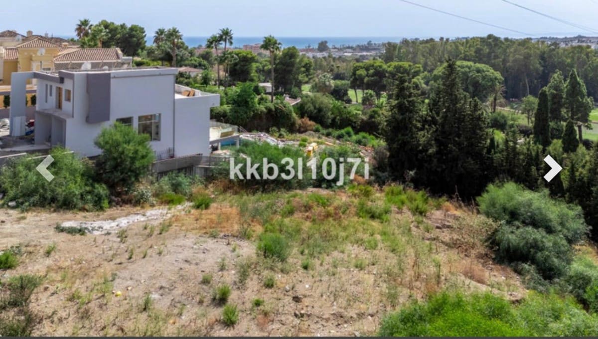 Teren niezagospodarowany na sprzedaż w El Paraiso - 895 000 € (Ref: 9436928)