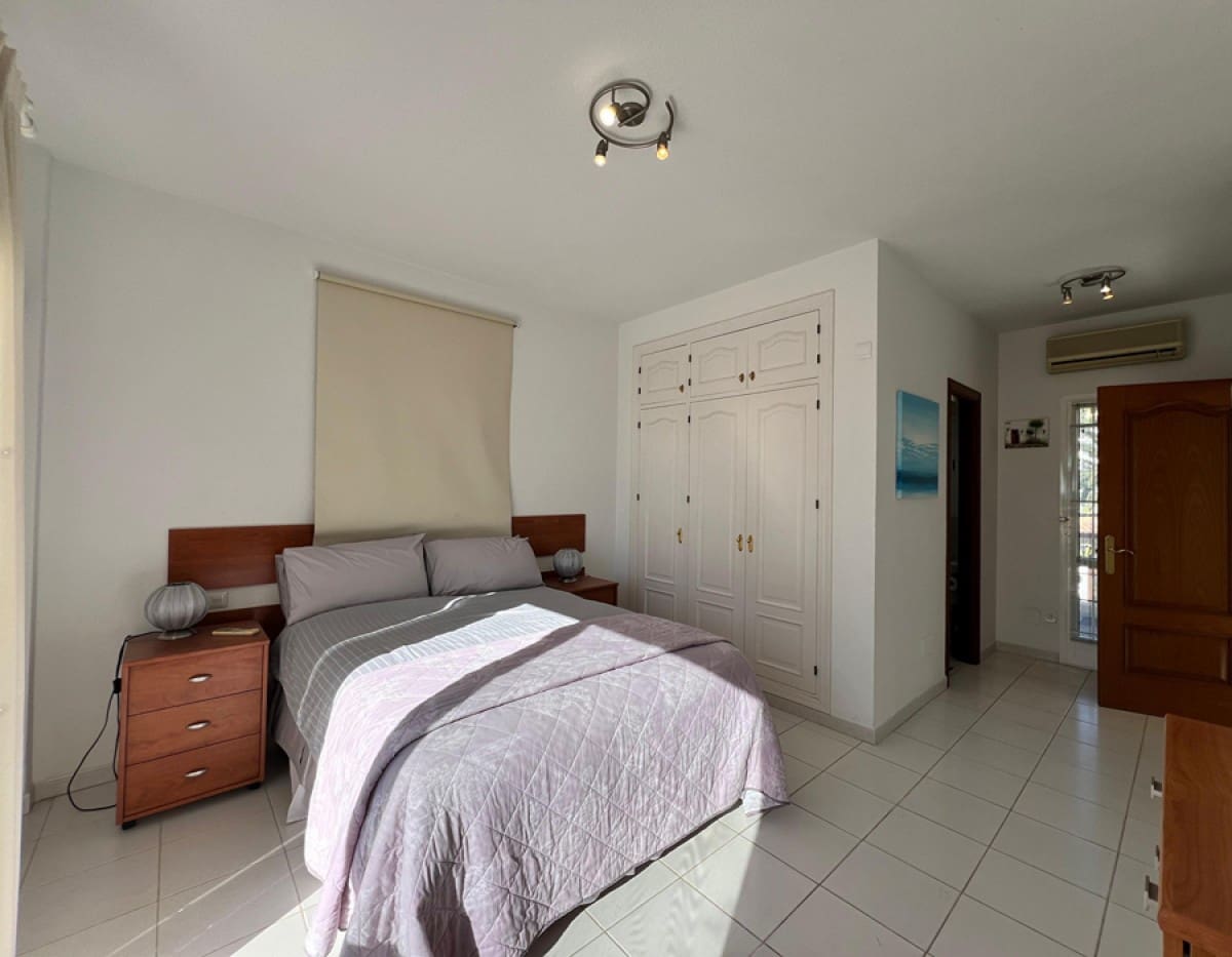 5 Zimmer Villa zu verkaufen in Marbesa mit Pool Garage - 1.875.000 € (Ref: 9465319)