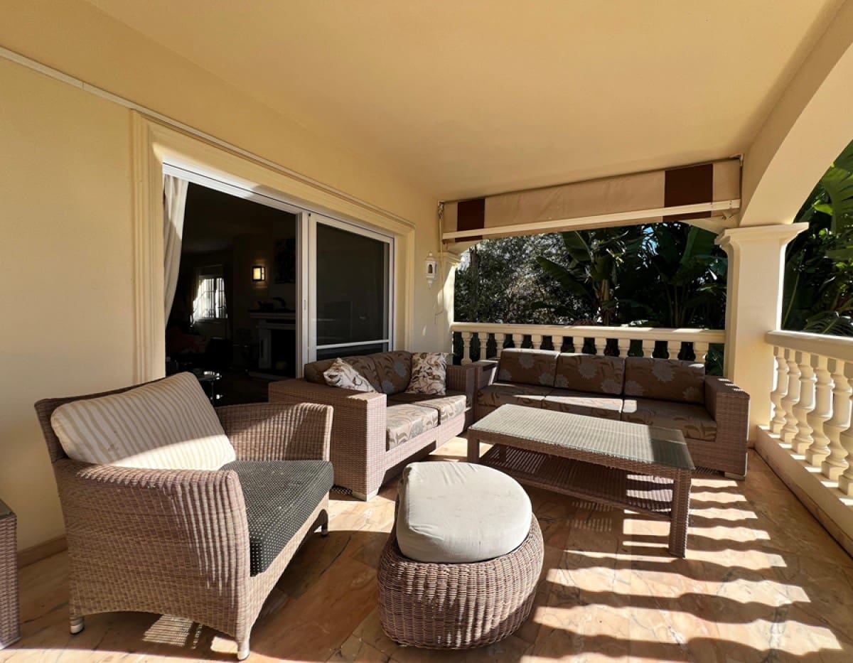 5 Zimmer Villa zu verkaufen in Marbesa mit Pool Garage - 1.875.000 € (Ref: 9465319)