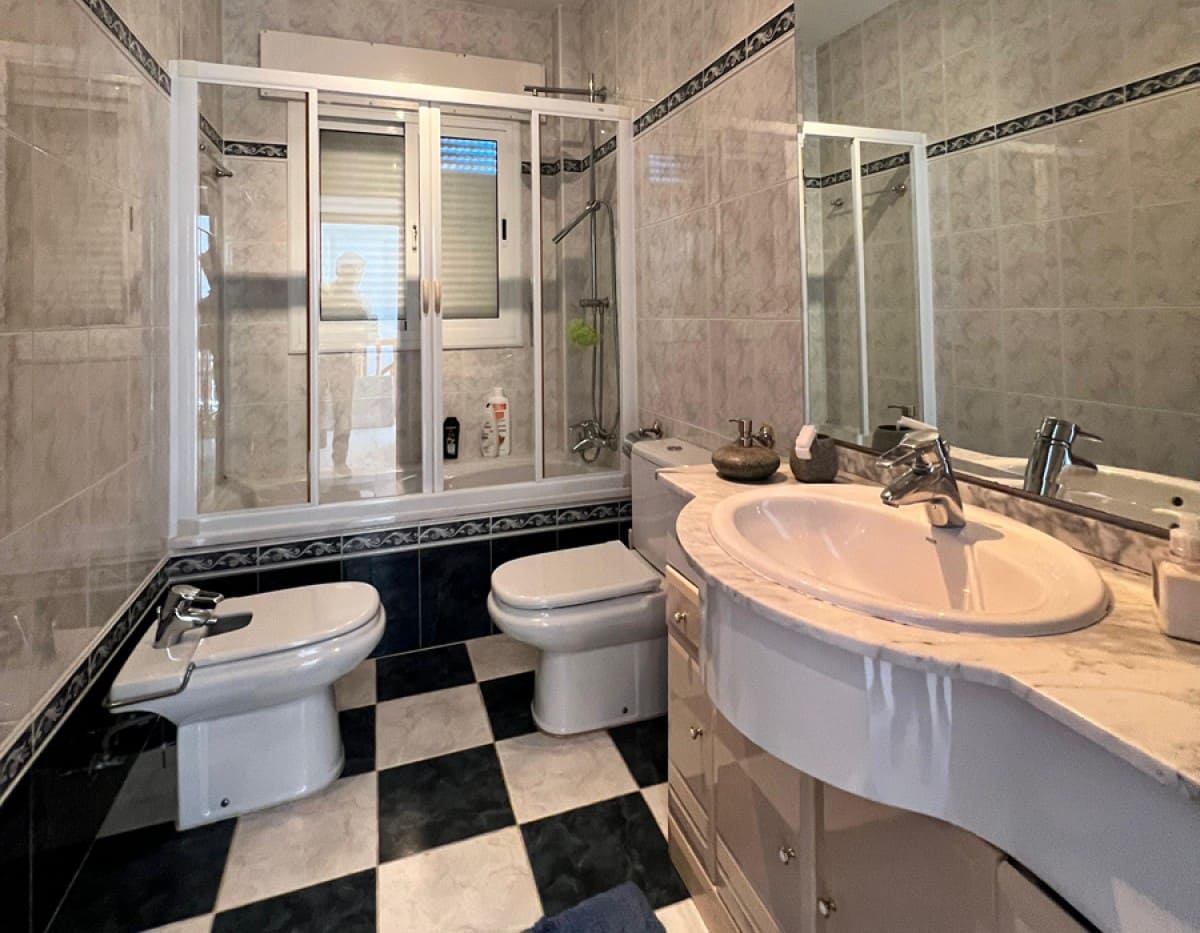 5 Zimmer Villa zu verkaufen in Marbesa mit Pool Garage - 1.875.000 € (Ref: 9465319)