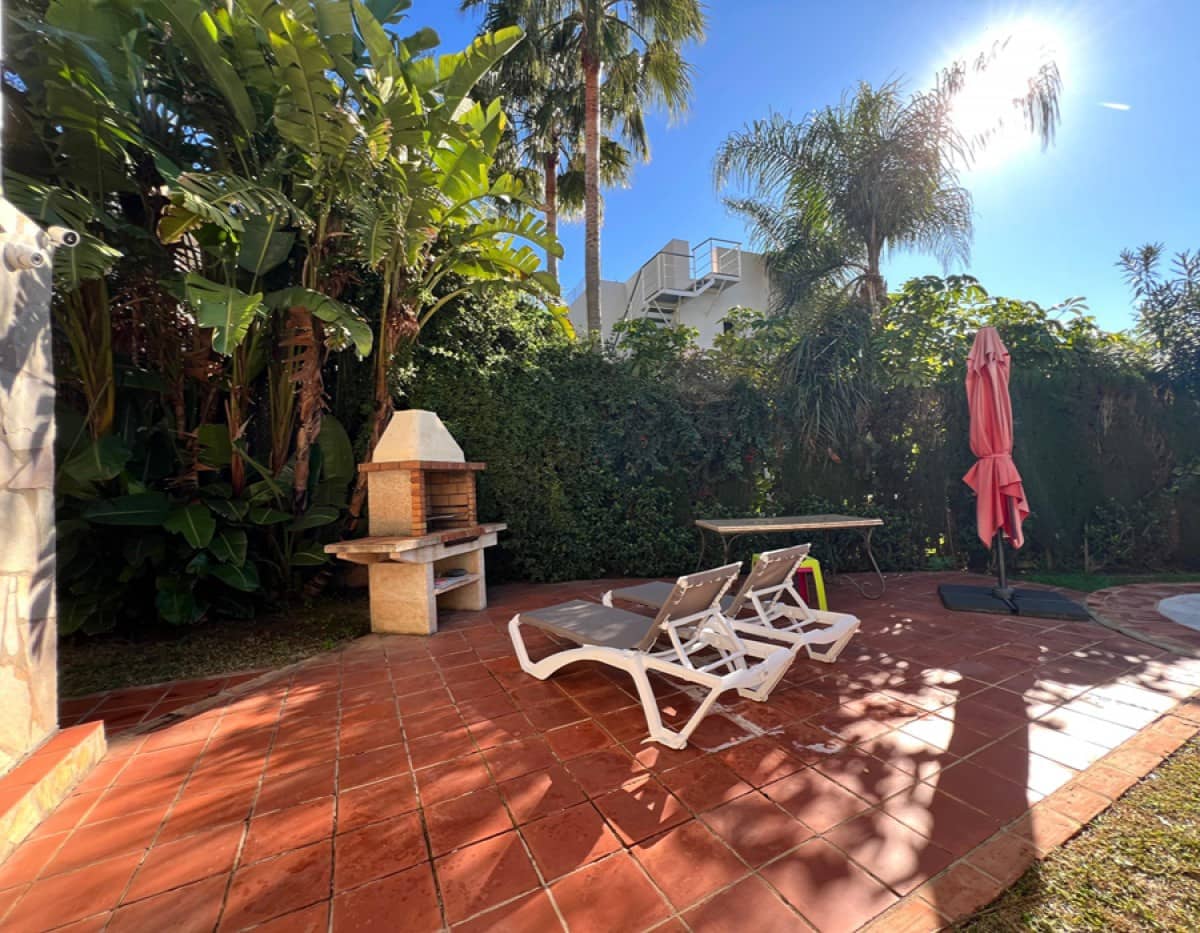 5 Zimmer Villa zu verkaufen in Marbesa mit Pool Garage - 1.875.000 € (Ref: 9465319)