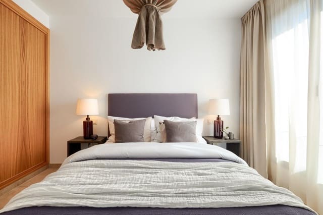 6 sovrum Villa till salu i Estepona med pool garage - 1 875 000 € (Ref: 9472761)