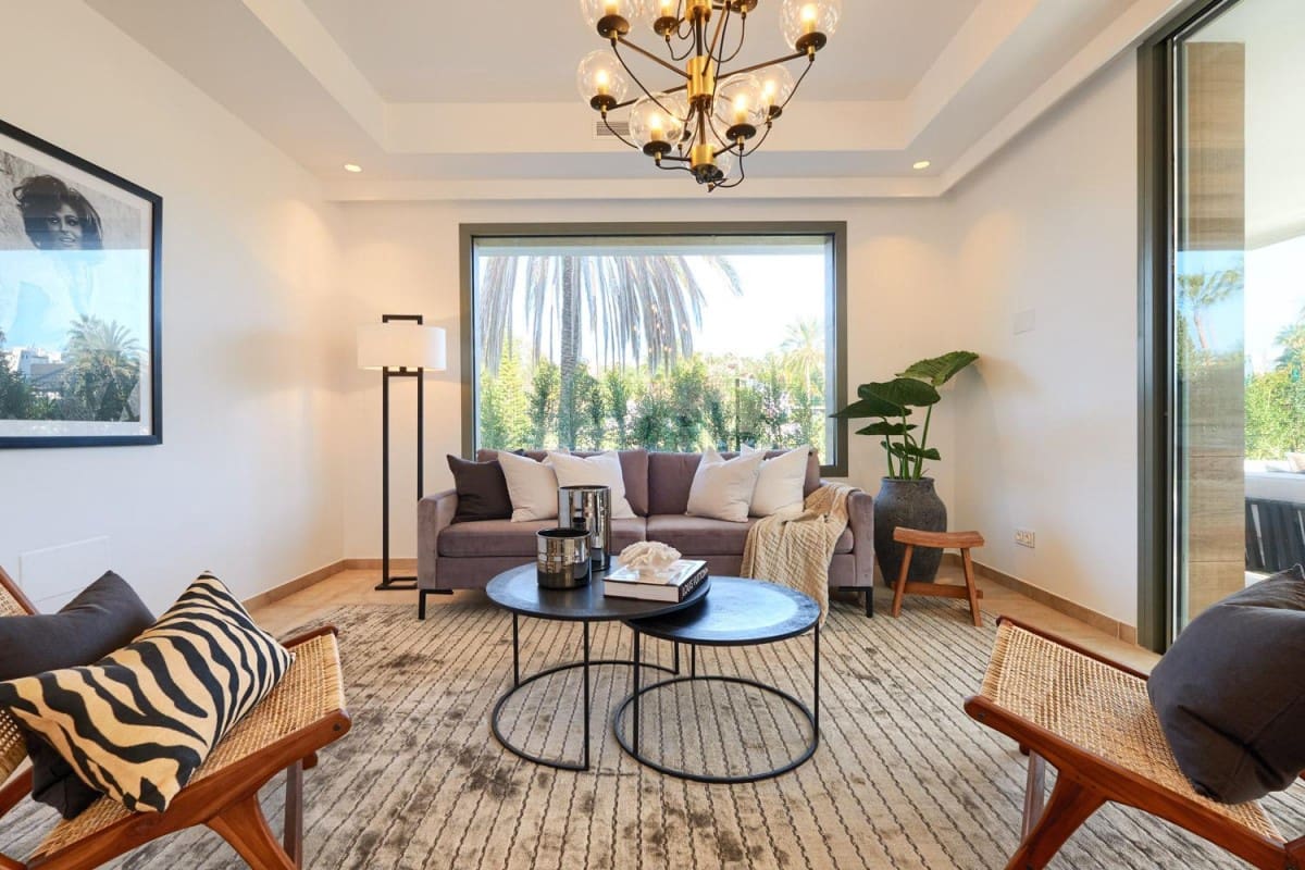 6 sovrum Villa till salu i Estepona med pool garage - 1 875 000 € (Ref: 9472761)