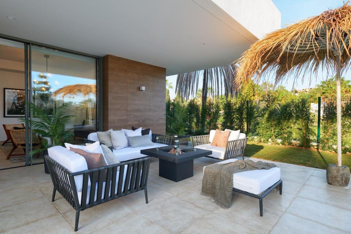 6 sovrum Villa till salu i Estepona med pool garage - 1 875 000 € (Ref: 9472761)