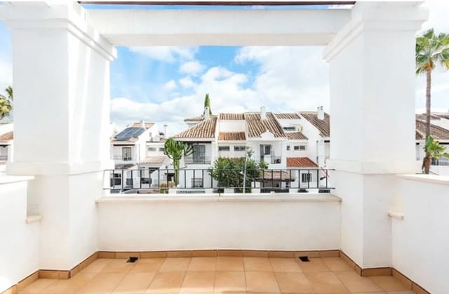 3 bedroom Townhouse for sale in Nueva Andalucia, Marbella with pool garage - € 585,000 (Ref: 9483432)