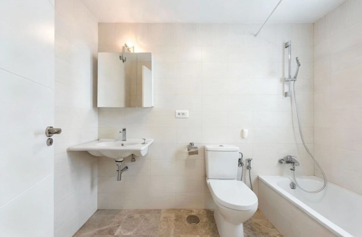 3 bedroom Townhouse for sale in Nueva Andalucia with pool garage - € 585,000 (Ref: 9494318)