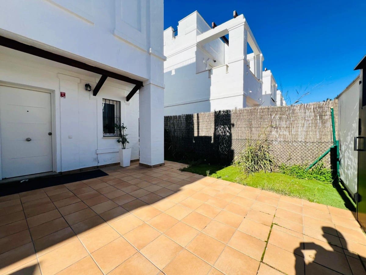 3 bedroom Townhouse for sale in Nueva Andalucia with pool garage - € 585,000 (Ref: 9494318)
