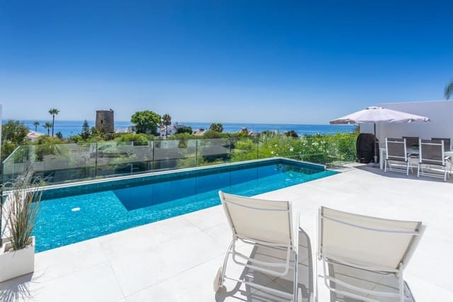 3 soveværelse Villa til salg i Estepona med swimmingpool garage - € 699.000 (Ref: 9494319)