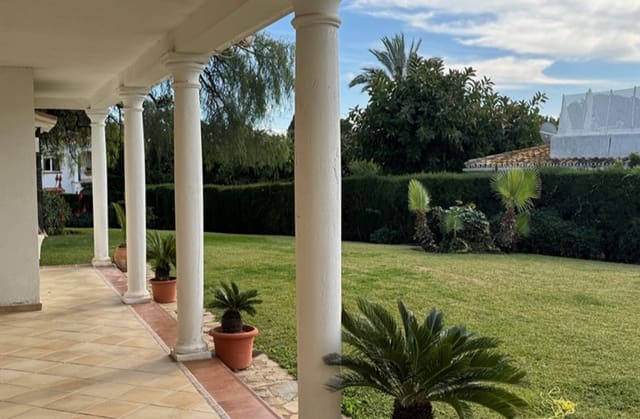 3 soverom Villa til salgs i El Paraiso, Estepona med svømmebasseng - € 1 375 000 (Ref: 9501928)