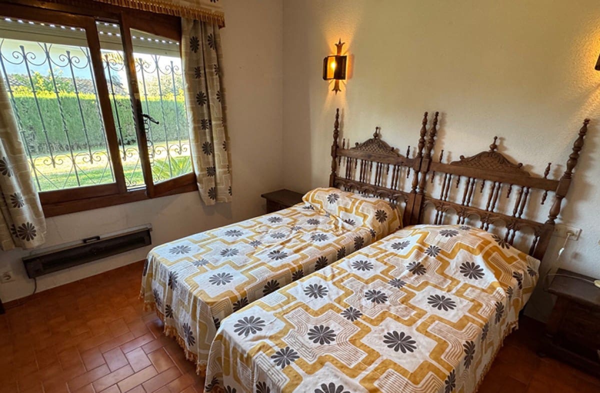 3 soverom Villa til salgs i El Paraiso med svømmebasseng - € 1 375 000 (Ref: 9501928)