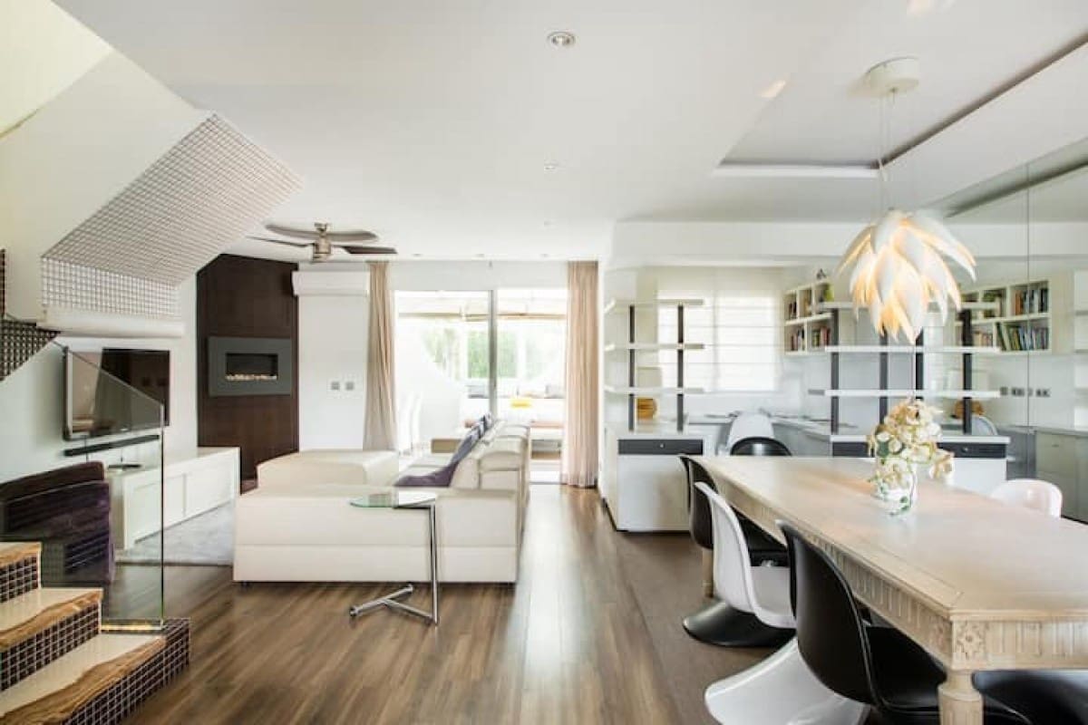 5 soverom Hus til salgs i Nueva Andalucia med svømmebasseng garasje - € 725 000 (Ref: 9516000)