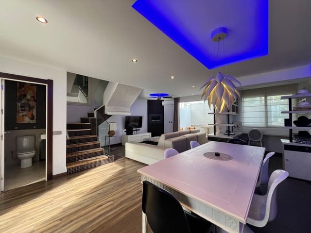 5 soverom Hus til salgs i Nueva Andalucia, Marbella med svømmebasseng garasje - € 725 000 (Ref: 9516000)