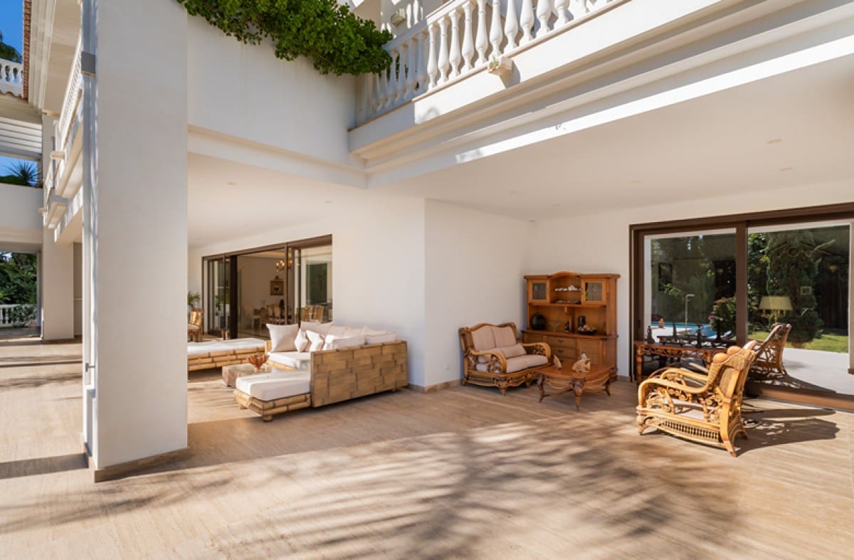 7 soveværelse Villa til salg i Estepona med swimmingpool garage - € 5.190.000 (Ref: 9527425)