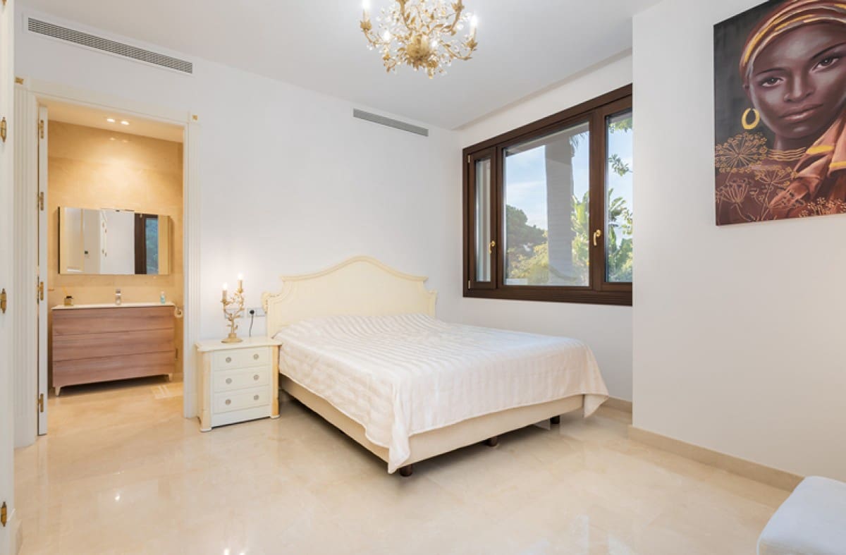 7 soveværelse Villa til salg i Estepona med swimmingpool garage - € 5.190.000 (Ref: 9527425)