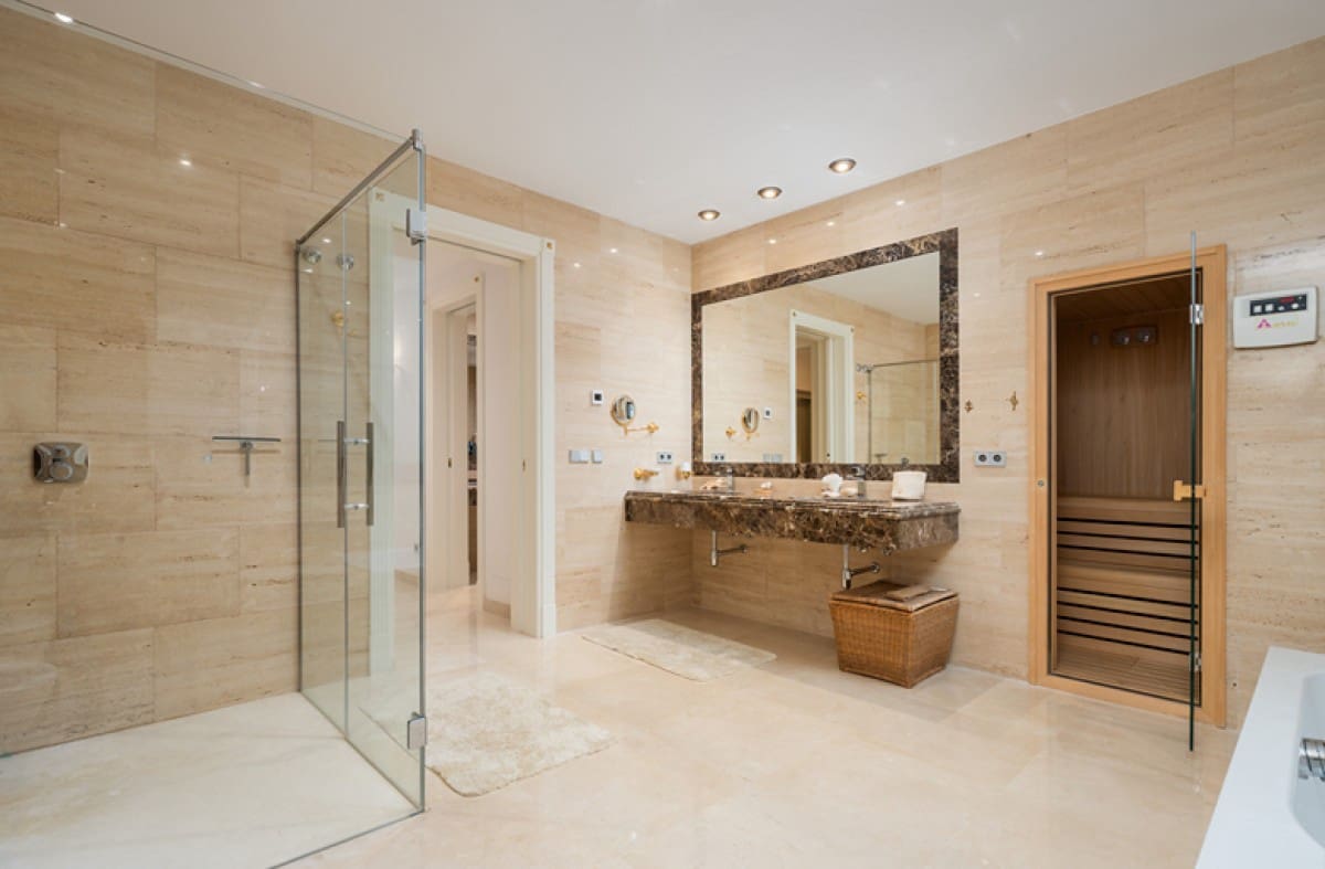 7 soveværelse Villa til salg i Estepona med swimmingpool garage - € 5.190.000 (Ref: 9527425)