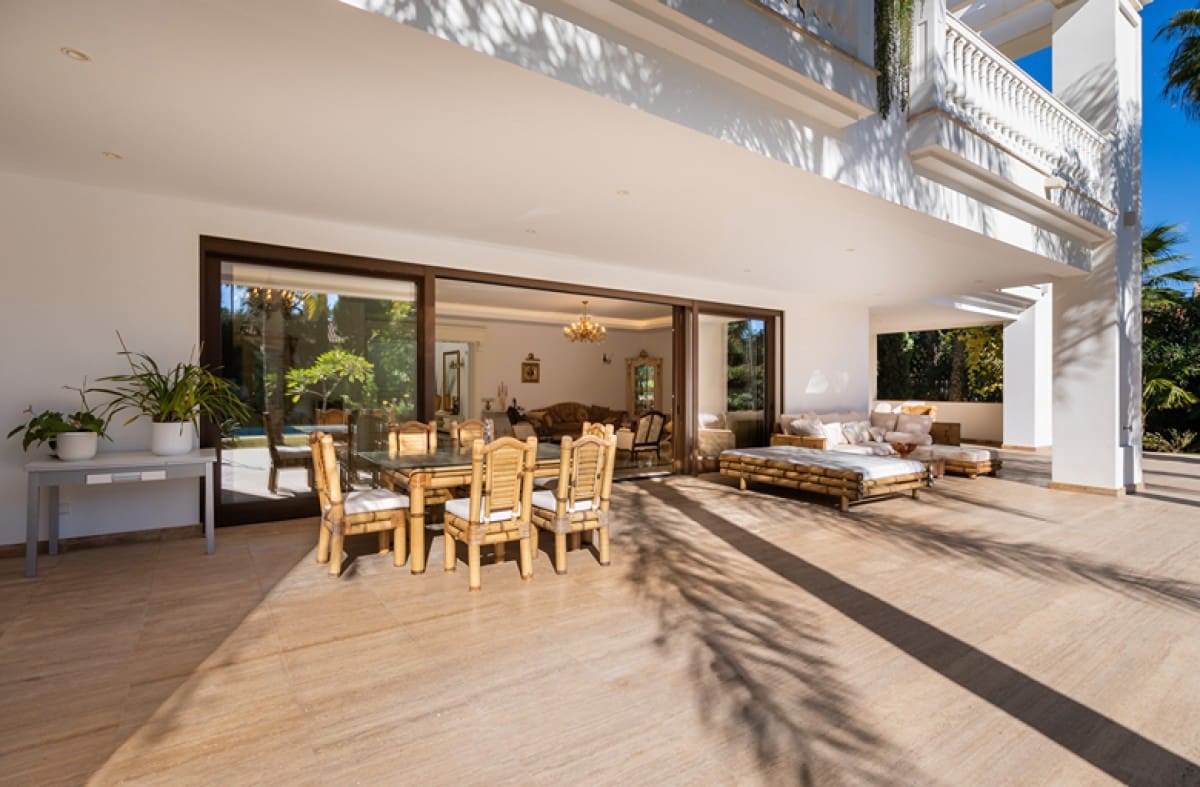 7 soveværelse Villa til salg i Estepona med swimmingpool garage - € 5.190.000 (Ref: 9527425)