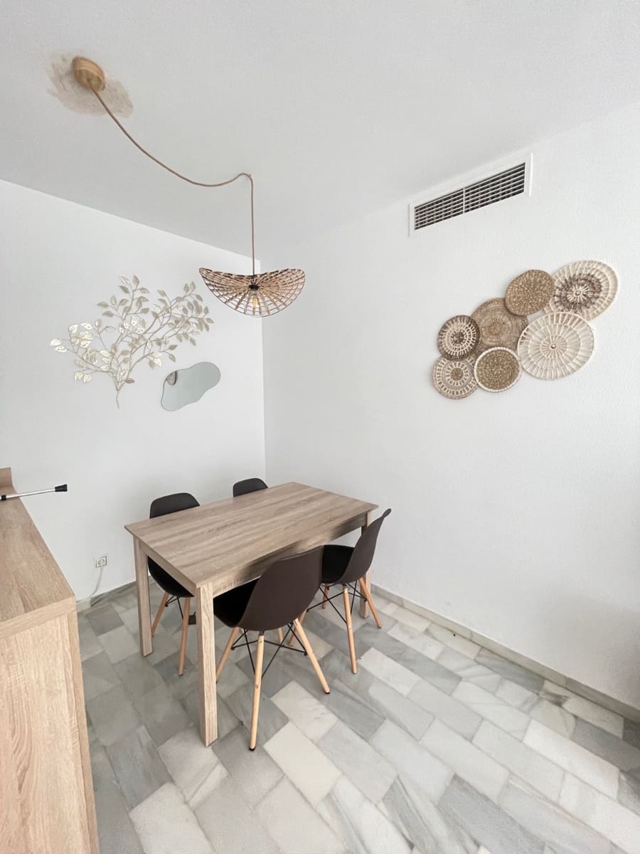 1 soverom Leilighet til salgs i Nueva Andalucia med svømmebasseng - € 339 995 (Ref: 9527426)