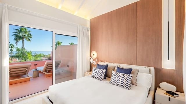 3 sovrum Takvåning till salu i Estepona med pool - 2 995 000 € (Ref: 9555241)