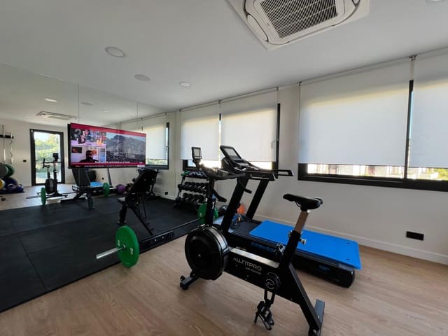 6 makuuhuone Huvila myytävänä paikassa Benahavís mukana uima-altaan 
autotalli - 7 950 000 € (Ref: 9627312)