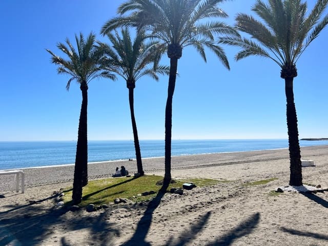 Commercial for sale in Casares with pool - € 1,295,550 (Ref: 9634027)