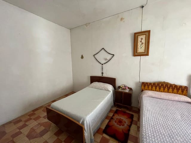 Casa de 10 habitaciones en Cehegín en venta con garaje - 135.000 € (Ref: 9047267)