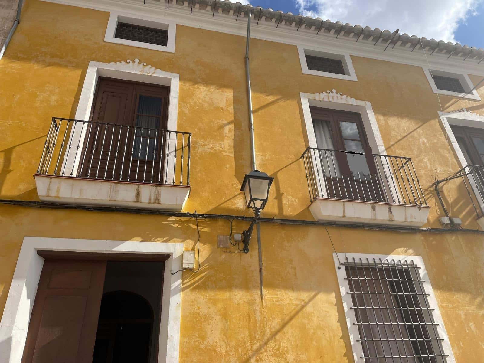 Casa de 10 habitaciones en Cehegín en venta con garaje - 135.000 € (Ref: 9047267)