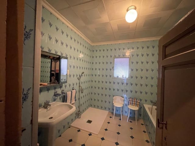 Casa de 10 habitaciones en Cehegín en venta con garaje - 135.000 € (Ref: 9047267)