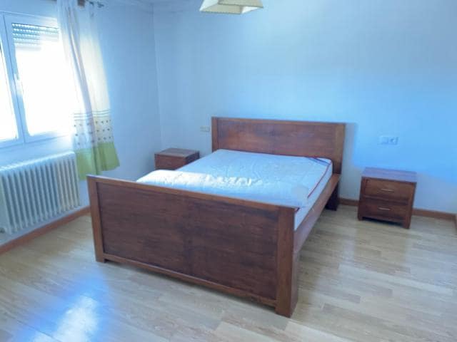 5 soveværelse Villa til leje i Cehegin med swimmingpool garage - € 995 (Ref: 9858905)