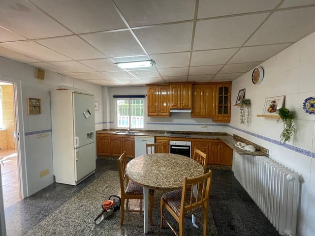 5 soveværelse Villa til leje i Cehegín med swimmingpool garage - € 995 (Ref: 9858905)