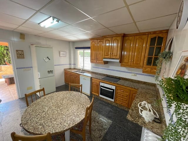 5 soveværelse Villa til leje i Cehegín med swimmingpool garage - € 995 (Ref: 9858905)