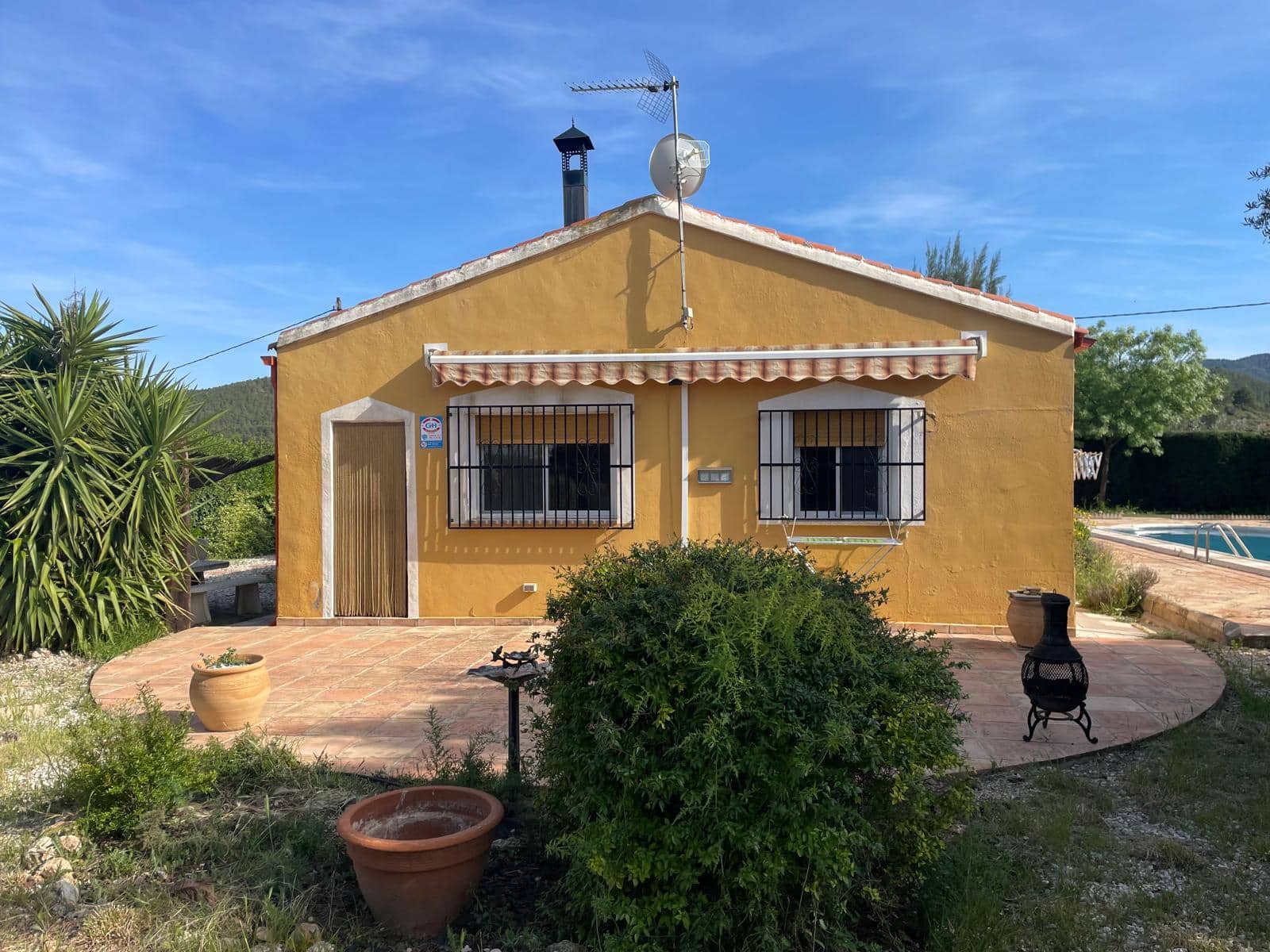 2 bedroom Villa for sale in Cehegin with pool garage - € 170,000 (Ref: 9858906)