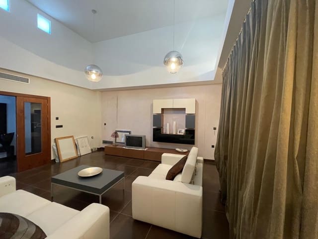 4 soveværelse Villa til salg i Cehegín med swimmingpool garage - € 610.000 (Ref: 9873425)