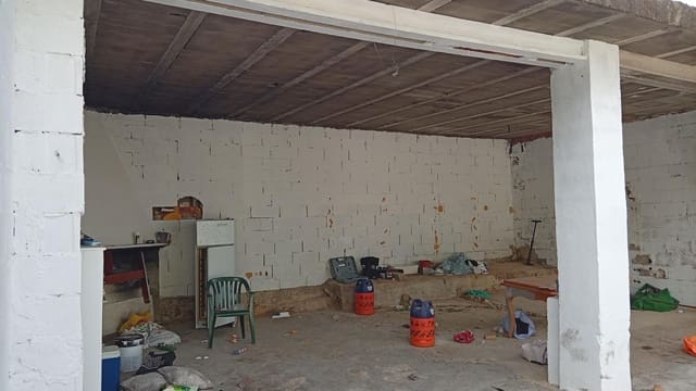 Commerciale da affittare in Chiva con garage - 500 € (Rif: 10044801)