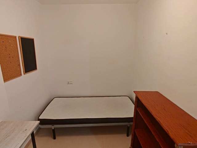 2 slaapkamer Flat te koop in Buñol - € 140.000 (Ref: 10055259)