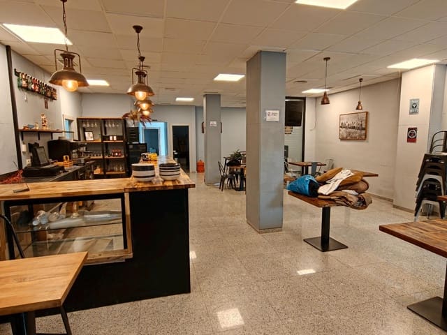 1 chambre Local Commercial à vendre à Buñol - 200 000 € (Ref: 10094616)