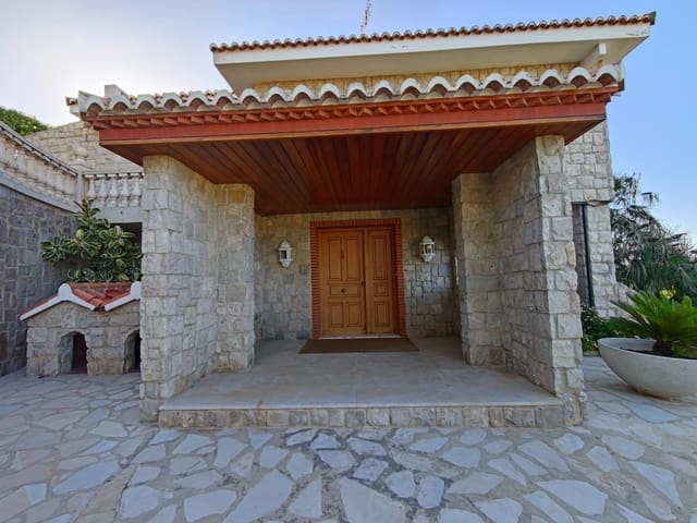 6 Zimmer Villa zu verkaufen in Chiva mit Pool Garage - 775.000 € (Ref: 10109673)