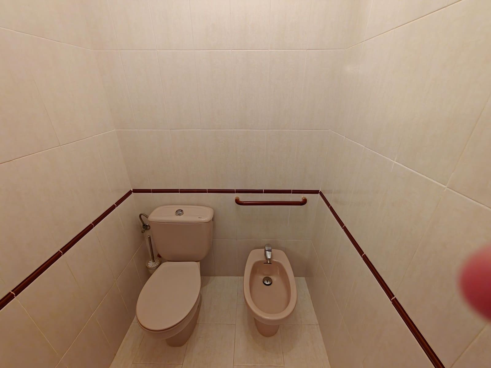 6 Zimmer Villa zu verkaufen in Chiva mit Pool Garage - 775.000 € (Ref: 10109673)