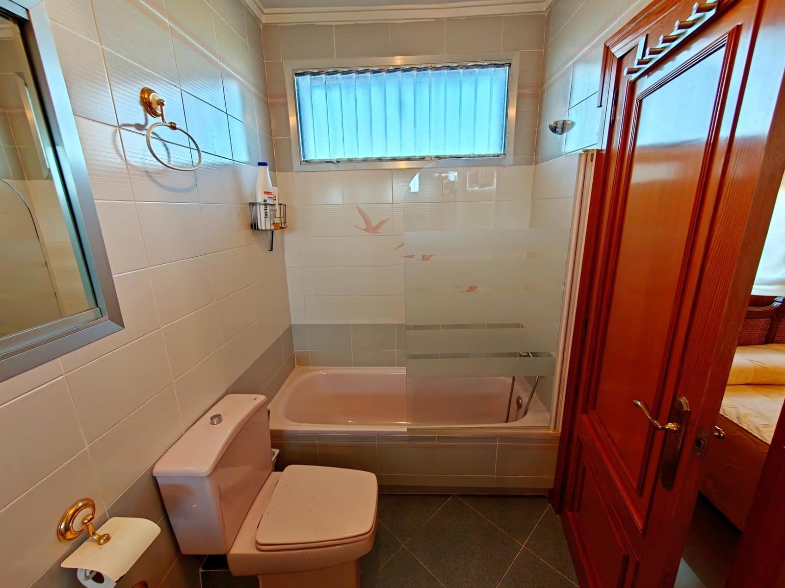 6 Zimmer Villa zu verkaufen in Chiva mit Pool Garage - 775.000 € (Ref: 10109673)