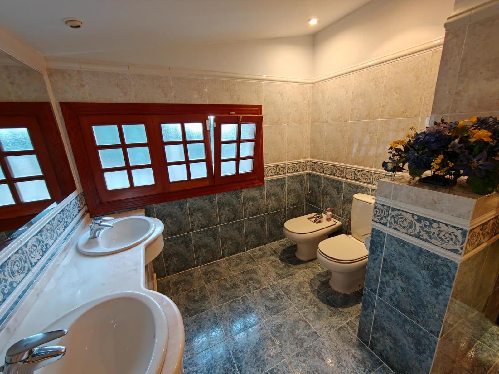 6 Zimmer Villa zu verkaufen in Chiva mit Pool Garage - 775.000 € (Ref: 10109673)