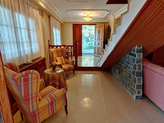 6 Zimmer Villa zu verkaufen in Chiva mit Pool Garage - 775.000 € (Ref: 10109673)