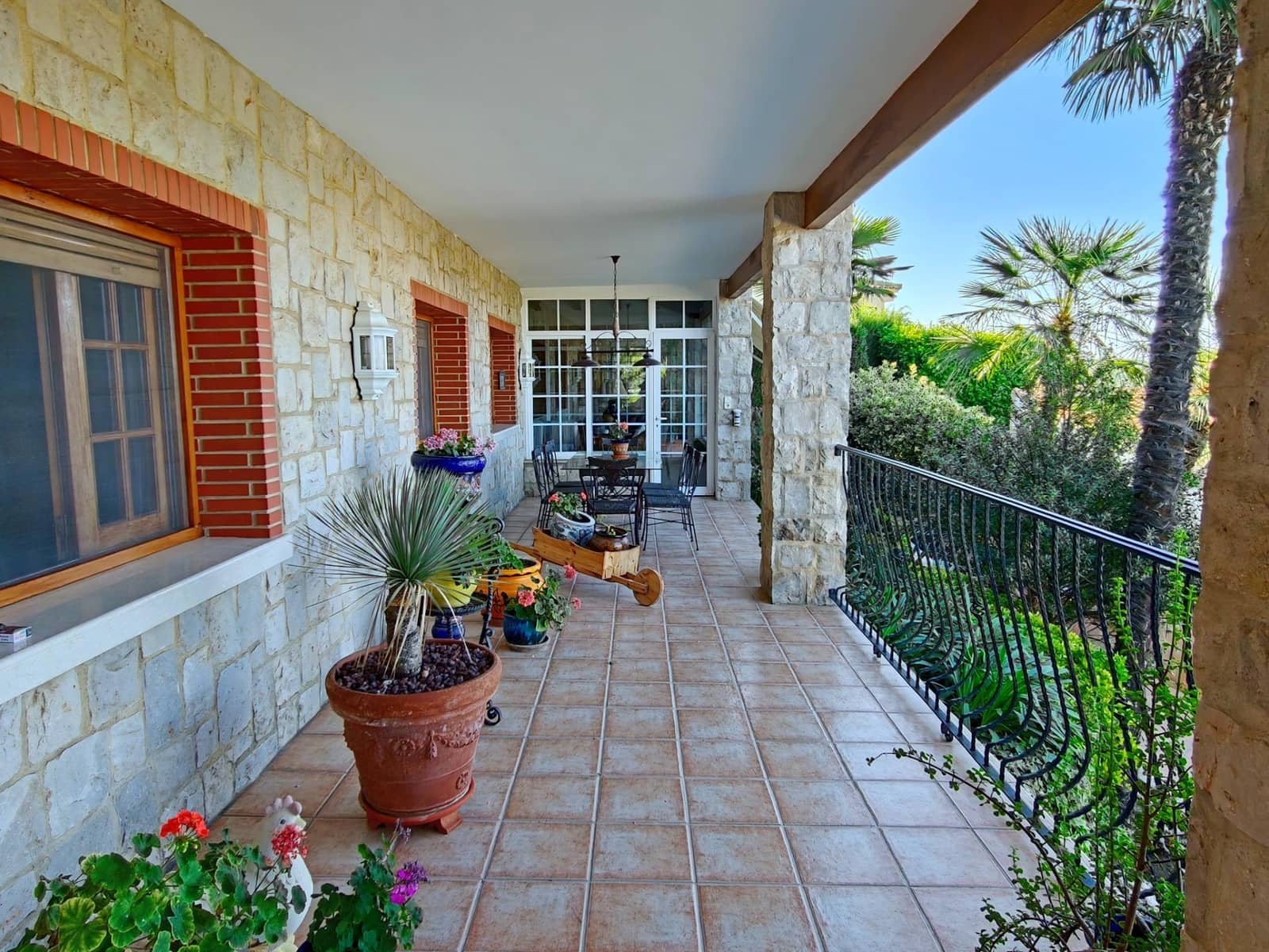6 Zimmer Villa zu verkaufen in Chiva mit Pool Garage - 775.000 € (Ref: 10109673)